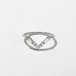 Ayla in 18k White Gold thumbnail