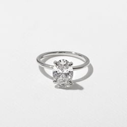 Grace Oval Solitaire in 18k White Gold thumbnail