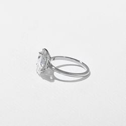 Vivi Grand Pear and Princess in 18k White Gold – view 3 thumbnail