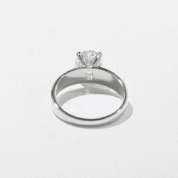 Nova Oval in 14k White Gold – view 4 thumbnail