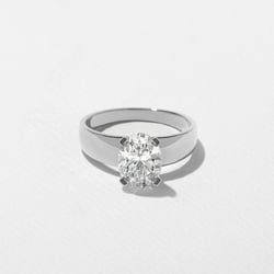 Nova Oval in 14k White Gold thumbnail