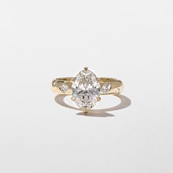 Skylar Oval in 14k Yellow Gold thumbnail