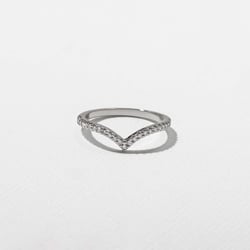 Luna in 18k White Gold thumbnail