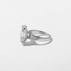 Nova Antique Oval in Platinum – view 3 thumbnail