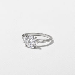 Trey Round  in 14k White Gold – view 2 thumbnail