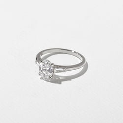 Eve Oval in Platinum – view 2 thumbnail