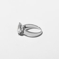 Nova Pear in 18k White Gold – view 3 thumbnail