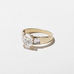 Nova Oval in 14k Yellow Gold – view 2 thumbnail