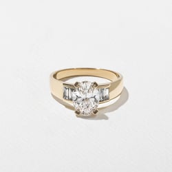 Nova Oval in 14k Yellow Gold thumbnail