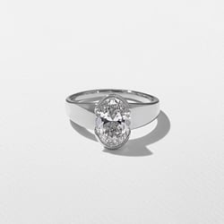 Lou Oval in 14k White Gold thumbnail