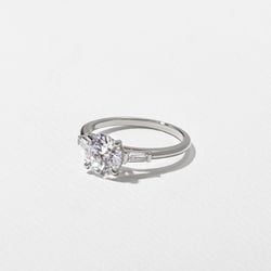 Eve Round in 14k White Gold – view 2 thumbnail