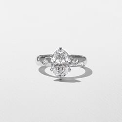 Skylar Oval in 18k White Gold thumbnail