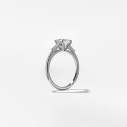 Eve Oval in 18k White Gold – view 5 thumbnail