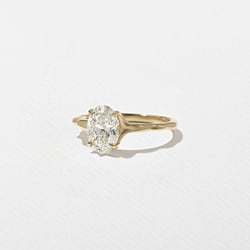 Sloan Oval in 18k Yellow Gold – view 2 thumbnail