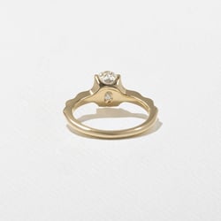 Sloan Oval in 18k Yellow Gold – view 4 thumbnail