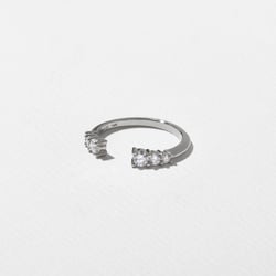 Wren in 18k White Gold – view 2 thumbnail