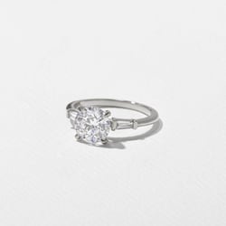 Trey Round  in Platinum – view 2 thumbnail
