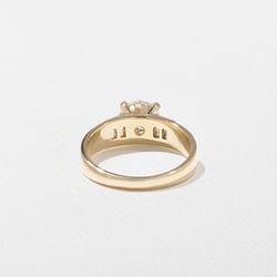 Nova Round in 18k Yellow Gold – view 4 thumbnail