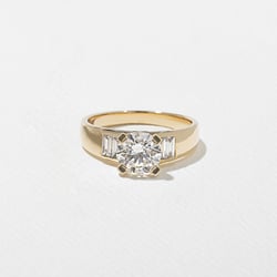 Nova Round in 18k Yellow Gold thumbnail