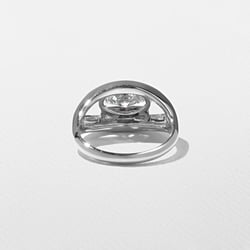Monroe Oval in 14k White Gold – view 4 thumbnail