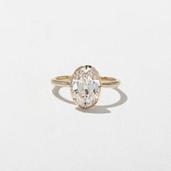 Daphne Antique Oval in 18k Yellow Gold thumbnail