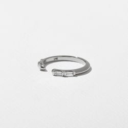 Willow in 18k White Gold – view 2 thumbnail