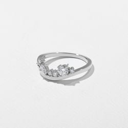 Bouquet in Platinum – view 2 thumbnail