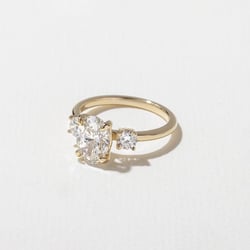 Trey Oval in 14k Yellow Gold – view 2 thumbnail