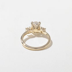 Trey Oval in 14k Yellow Gold – view 4 thumbnail
