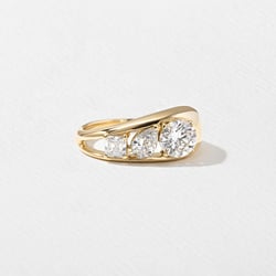 Maeve Round in 14k Yellow Gold thumbnail