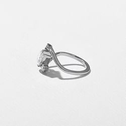 Gemma Pear in 18k White Gold – view 3 thumbnail