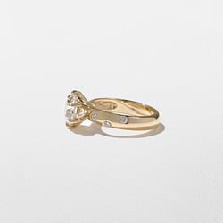 Skylar Round in 18k Yellow Gold – view 3 thumbnail