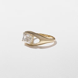 Monroe Emerald-cut in 14k Yellow Gold – view 2 thumbnail