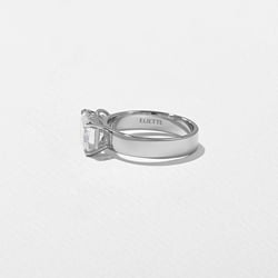 Henri Grand Emerald-Cut in 18k White Gold – view 3 thumbnail