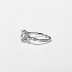 Sloan Oval in 14k White Gold – view 3 thumbnail