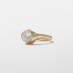 Gaia Round in 18k Yellow Gold – view 2 thumbnail