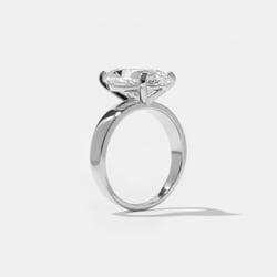 Nova Antique Oval in 18k White Gold – view 5 thumbnail