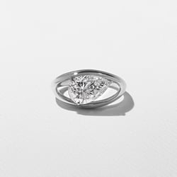 Monroe Pear in 18k White Gold thumbnail