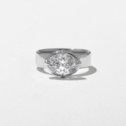 Reid Oval in 18k White Gold thumbnail