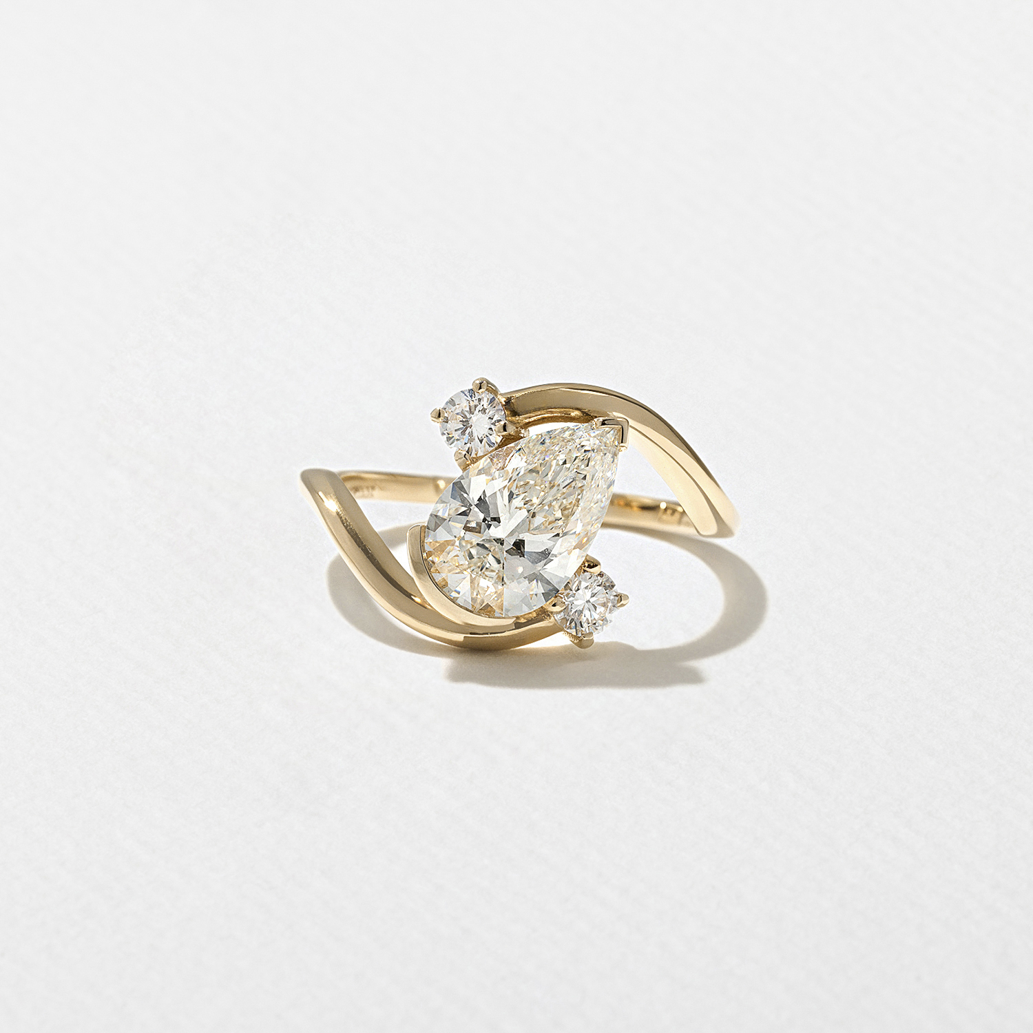 Gemma Pear in 18k Yellow Gold