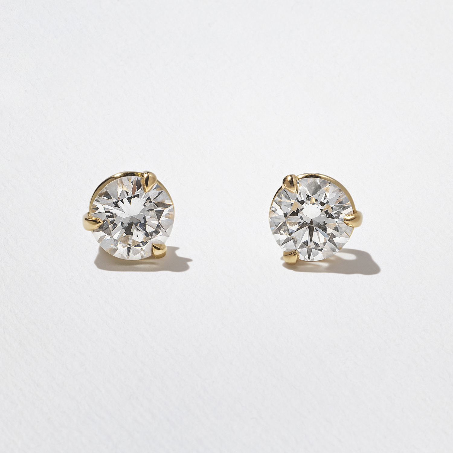 1.00ct Classic Round Diamond Studs in 14k Yellow Gold