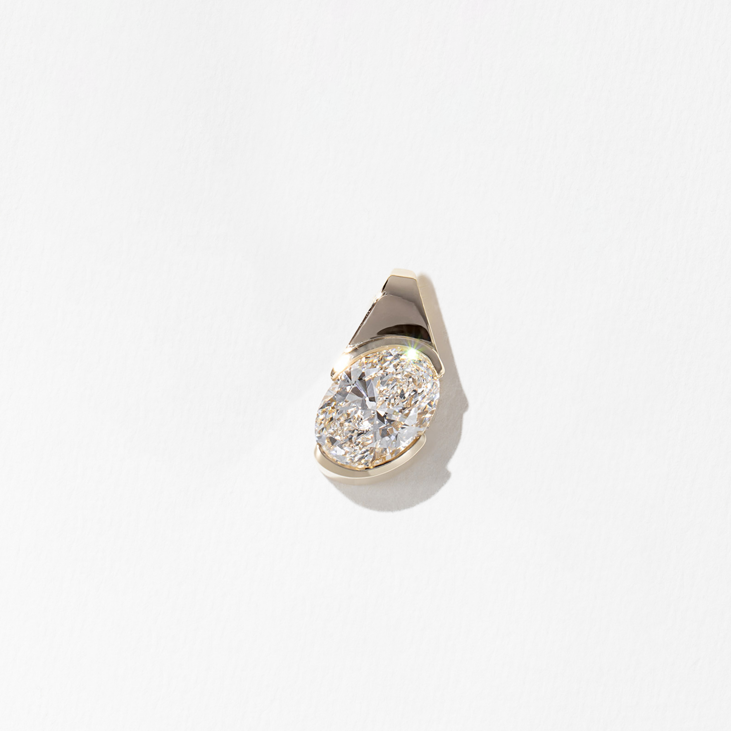Rhodes Oval Diamond Pendant in 14k Yellow Gold