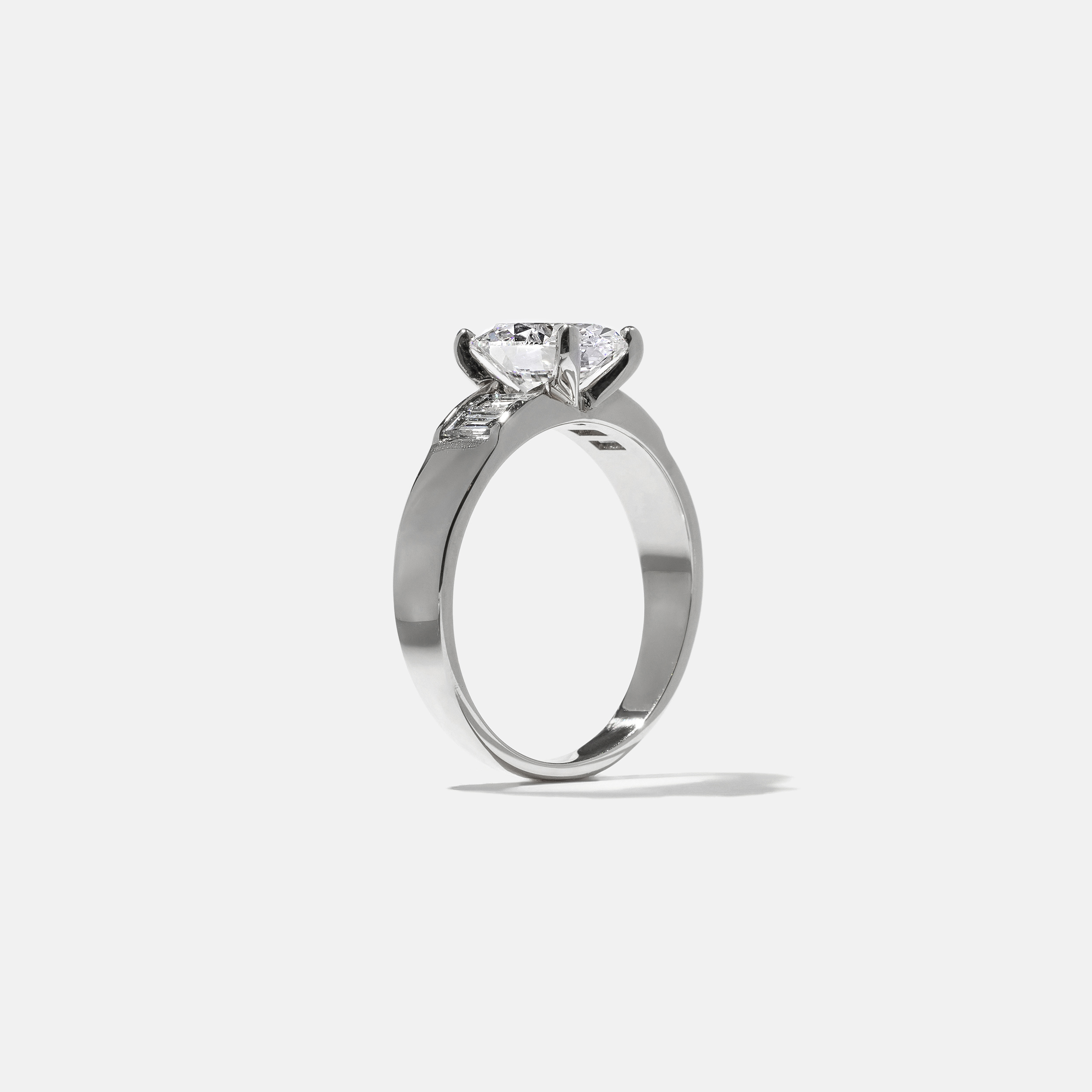 Nova Oval in Platinum – view 5