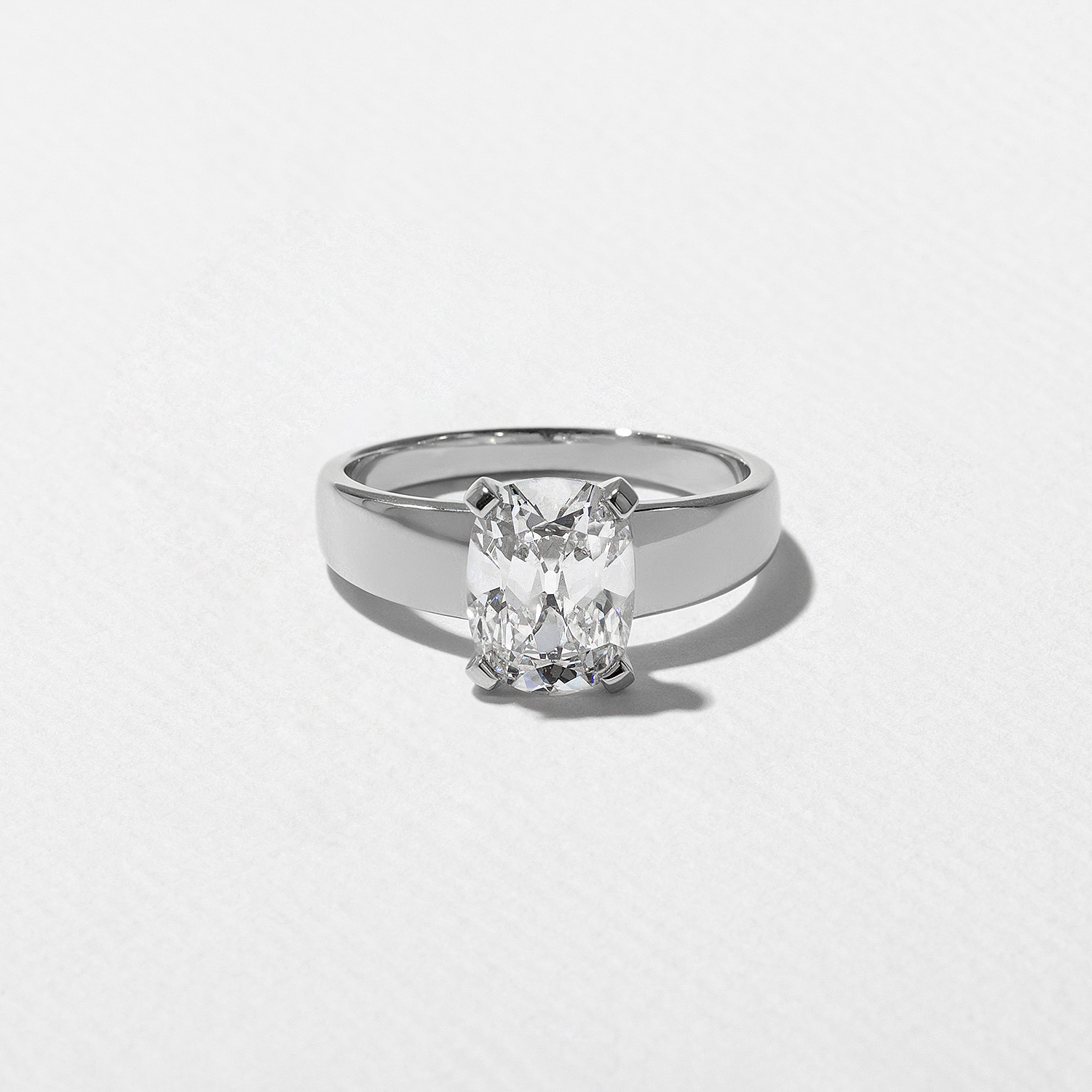 Nova Antique Cushion in 14k White Gold