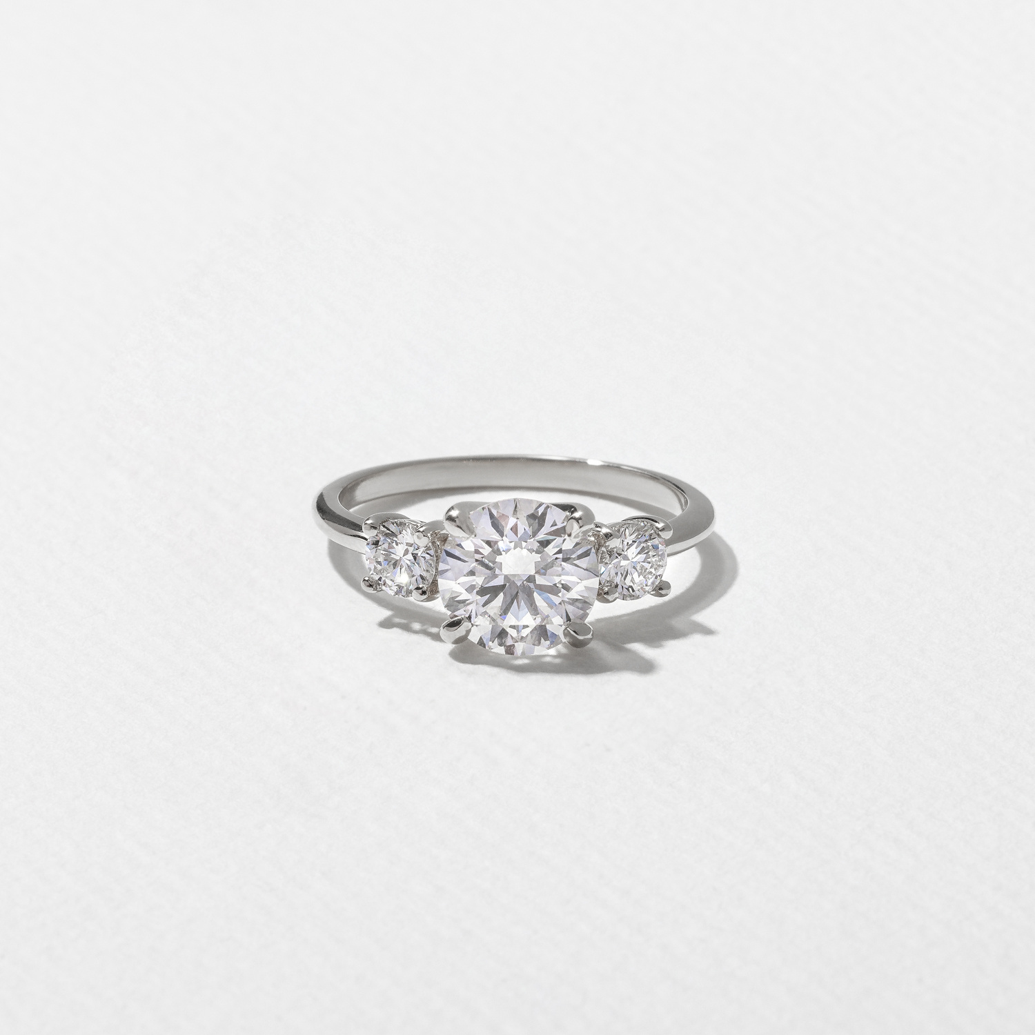 Trey Round in 18k White Gold