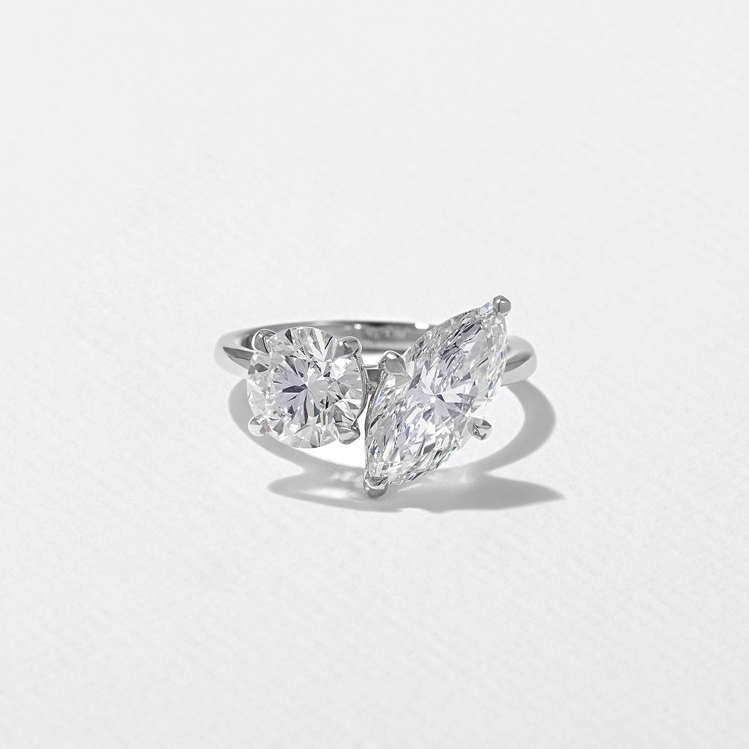 Vivi Grand Marquise and Round in 18k White Gold