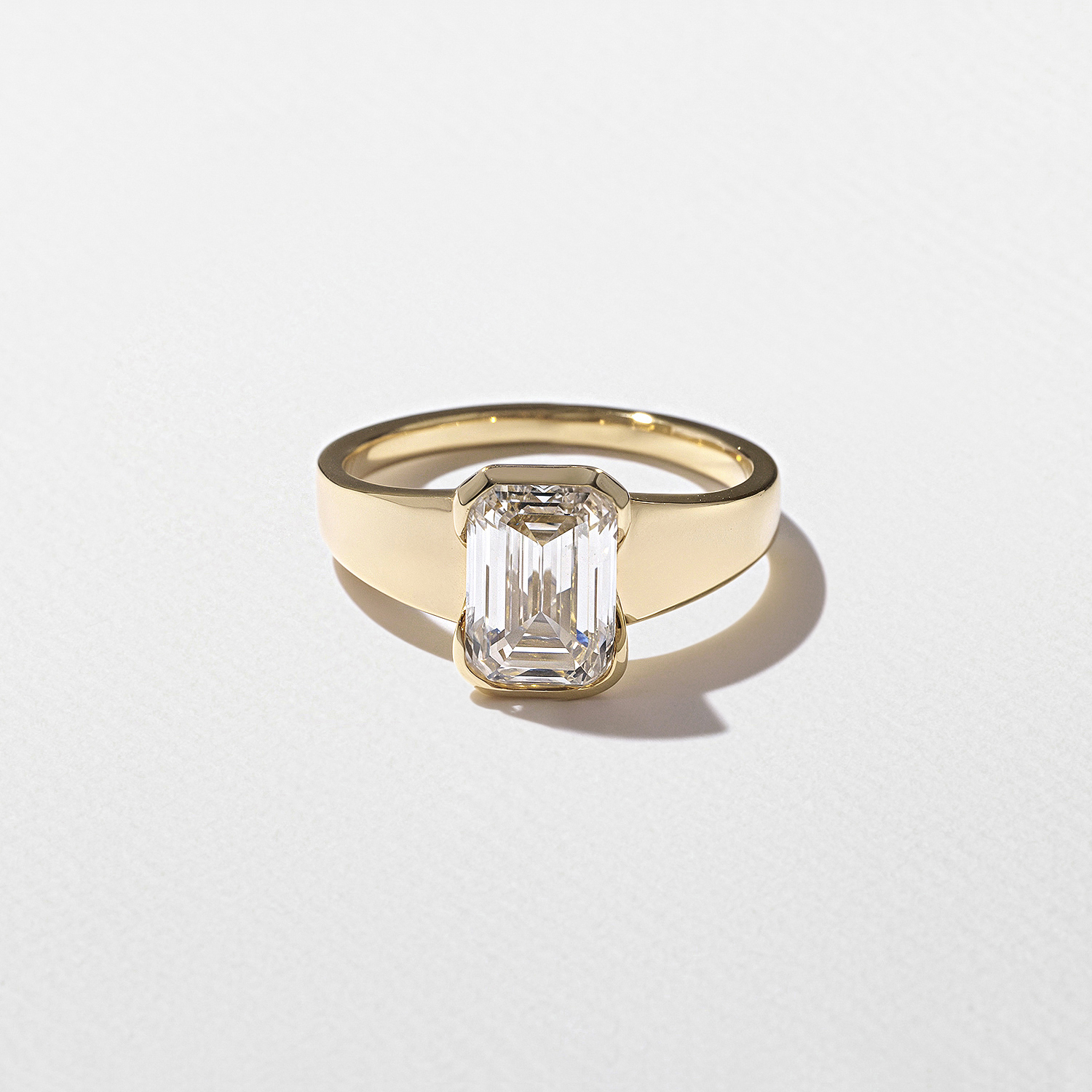 Lou Emerald-Cut in 18k Yellow Gold