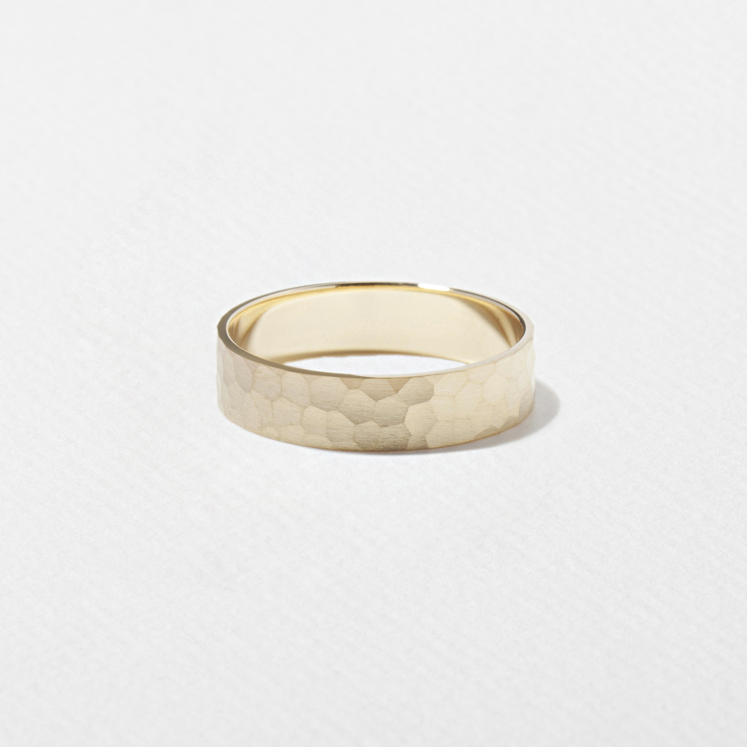 Hunter in 18k Yellow Gold