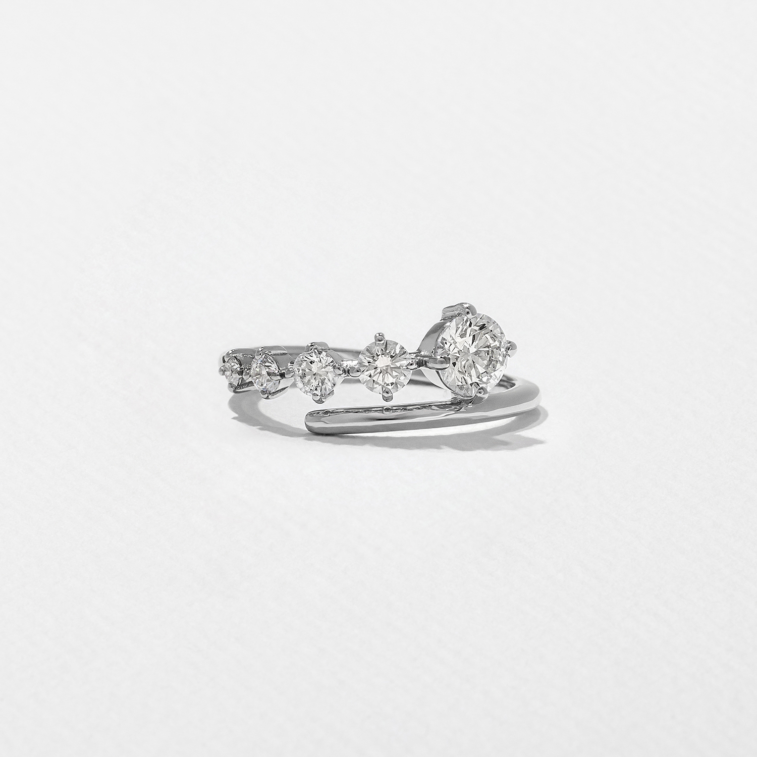 Ripple in 14k White Gold
