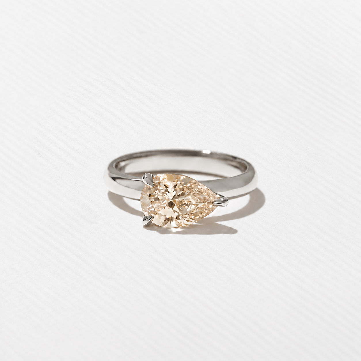 James Champagne Diamond in 18k White Gold
